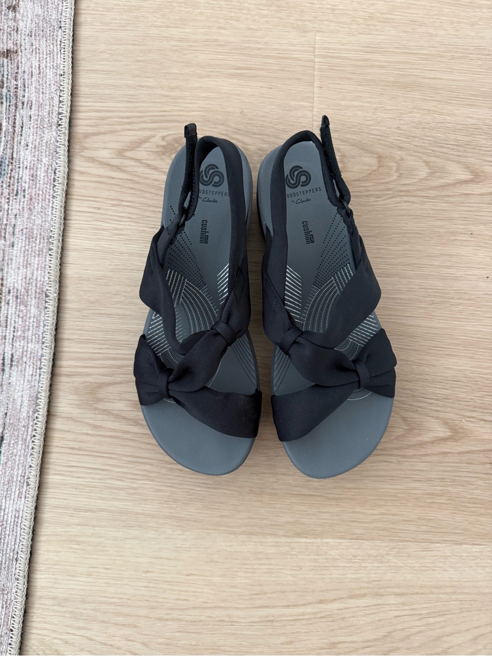 Clarks Cloudsteppers Sandals - Black